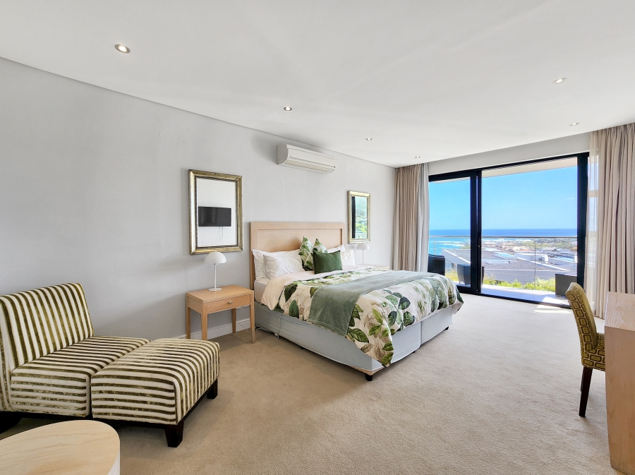 To Let 7 Bedroom Property for Rent in Camps Bay Western Cape